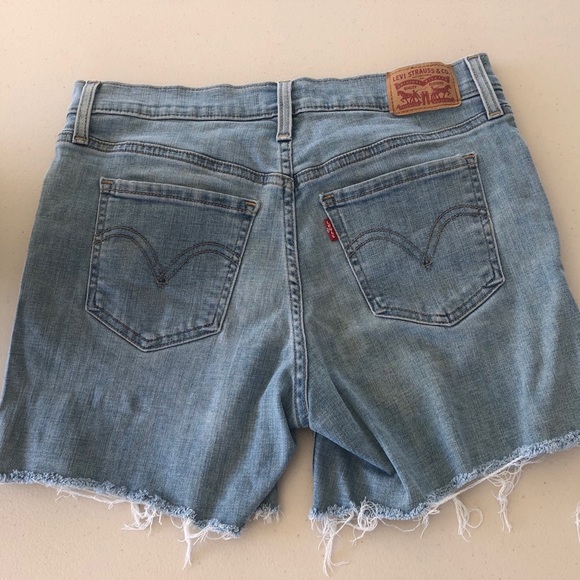 Levi shorts - Picture 5 of 7